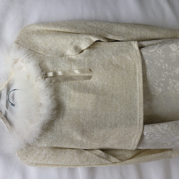 New Bonniejean cream with fur 2 pieces girl set size 8 - Picture 2 of 6